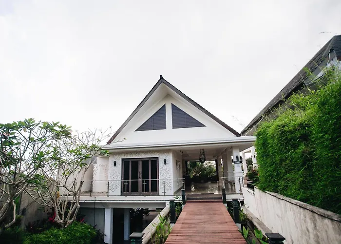 Flamingo Aquila 3* Uluwatu